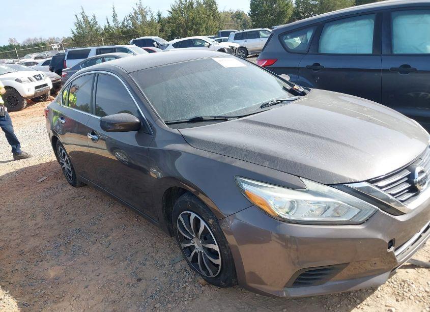 2016 Nissan Altima 2.5 S (VIN 1N4AL3AP7GN306916) main photo