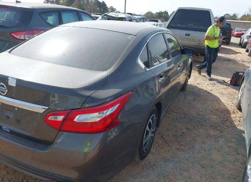 Photo 4 of 2016 Nissan Altima 2.5 S (VIN 1N4AL3AP7GN306916)