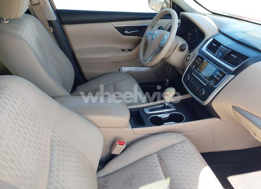 Photo 5 of 2016 Nissan Altima 2.5/2.5 S/2.5 SL/2.5 SR/2.5 SV (VIN 1N4AL3AP7GN312554)