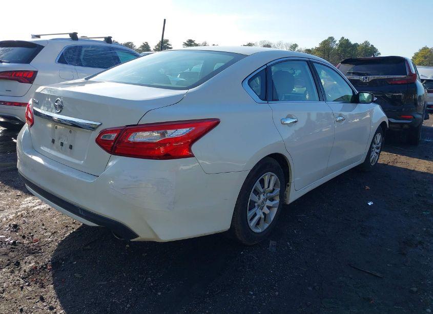 Photo 4 of 2016 Nissan Altima 2.5/2.5 S/2.5 SL/2.5 SR/2.5 SV (VIN 1N4AL3AP7GN312974)