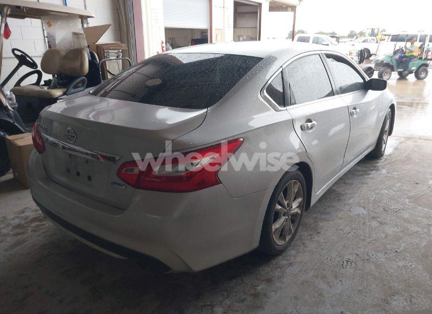 Photo 4 of 2016 Nissan Altima 2.5/2.5 S/2.5 SL/2.5 SR/2.5 SV (VIN 1N4AL3AP7GN328902)