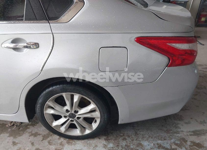 Photo 6 of 2016 Nissan Altima 2.5/2.5 S/2.5 SL/2.5 SR/2.5 SV (VIN 1N4AL3AP7GN328902)