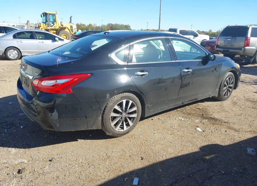 Photo 4 of 2017 Nissan Altima 2.5 SV (VIN 1N4AL3AP7HC108348)