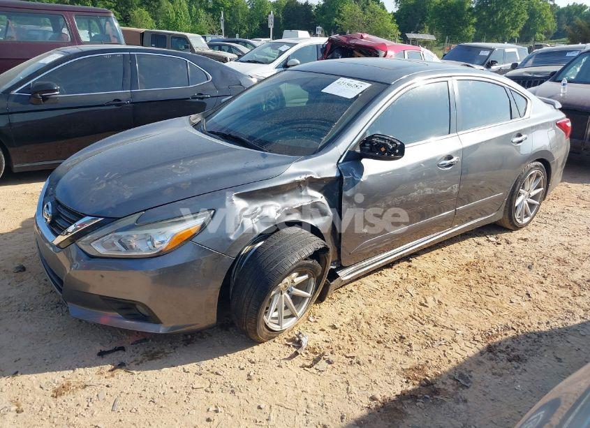 Photo 2 of 2017 Nissan Altima 2.5 SV (VIN 1N4AL3AP7HC112822)