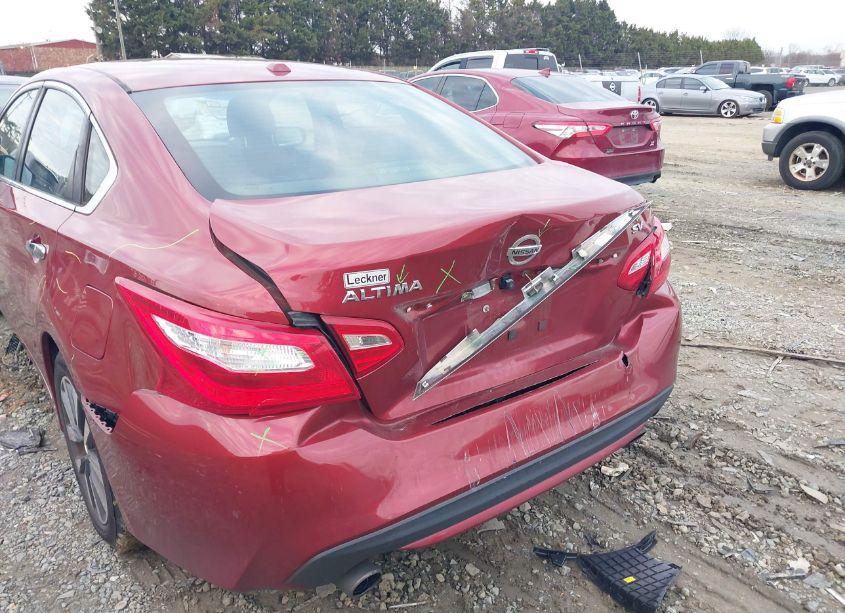 Photo 6 of 2017 Nissan Altima 2.5/2.5 S/2.5 SL/2.5 SR/2.5 SV (VIN 1N4AL3AP7HC112996)