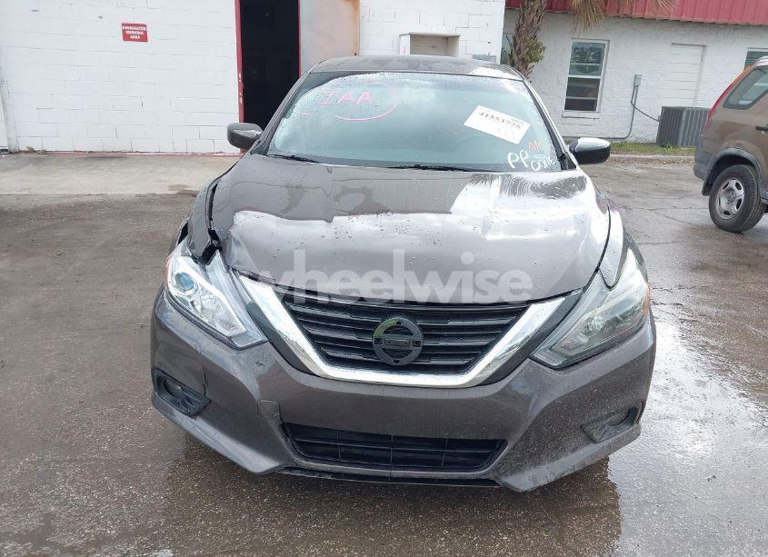 Photo 6 of 2017 Nissan Altima 2.5/2.5 S/2.5 SL/2.5 SR/2.5 SV (VIN 1N4AL3AP7HC114571)