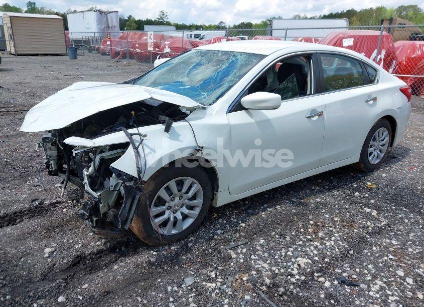 Photo 2 of 2017 Nissan Altima (VIN 1N4AL3AP7HC117292)