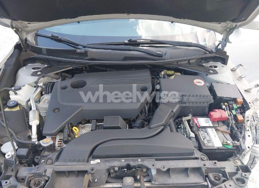 Photo 10 of 2017 Nissan Altima 2.5 SR (VIN 1N4AL3AP7HC126624)