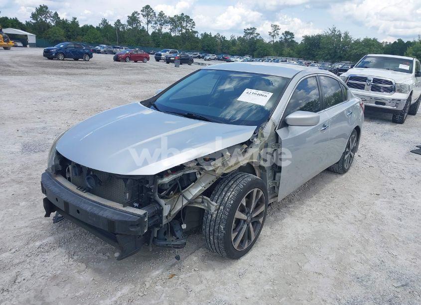 Photo 2 of 2017 Nissan Altima 2.5 SR (VIN 1N4AL3AP7HC126624)