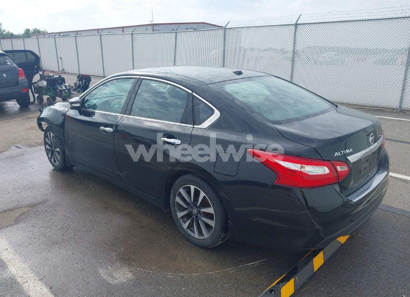 Photo 3 of 2017 Nissan Altima 2.5 SV (VIN 1N4AL3AP7HC132911)