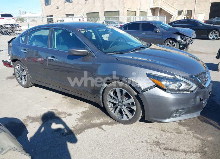 2017 Nissan Altima 2.5 SR (VIN 1N4AL3AP7HC133329) main photo