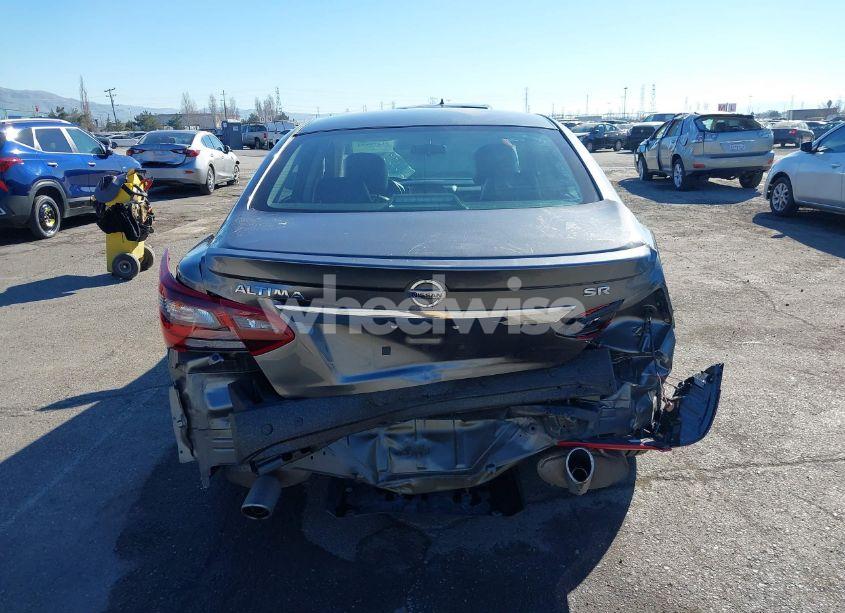 Photo 17 of 2017 Nissan Altima 2.5 SR (VIN 1N4AL3AP7HC133329)