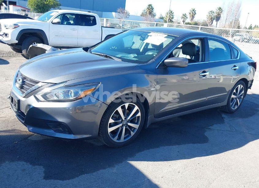 Photo 2 of 2017 Nissan Altima 2.5 SR (VIN 1N4AL3AP7HC133329)
