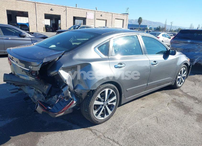 Photo 4 of 2017 Nissan Altima 2.5 SR (VIN 1N4AL3AP7HC133329)