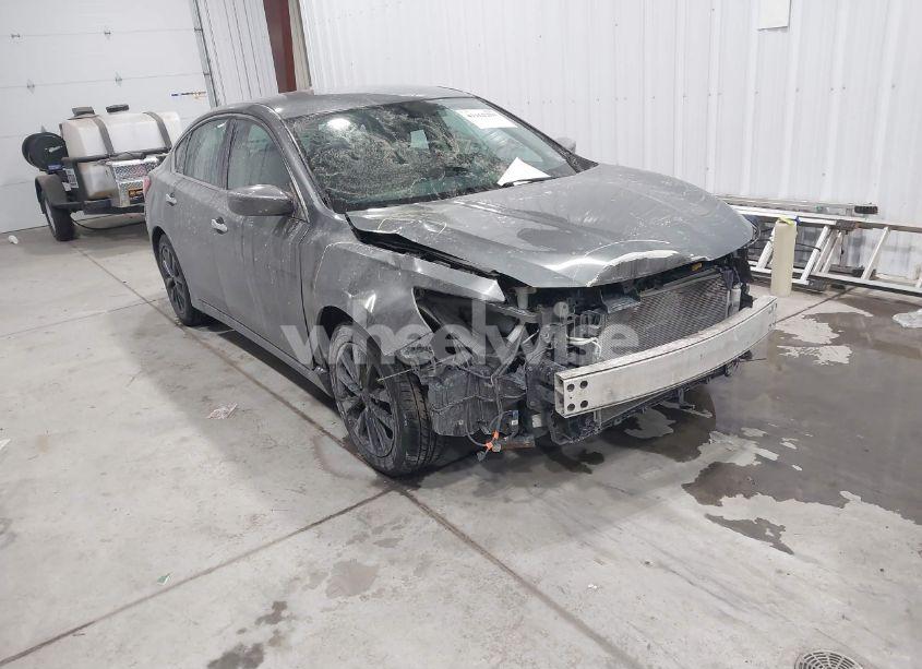 2017 Nissan Altima 2.5 SV (VIN 1N4AL3AP7HC142984) main photo