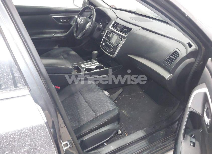 Photo 5 of 2017 Nissan Altima 2.5 SV (VIN 1N4AL3AP7HC142984)