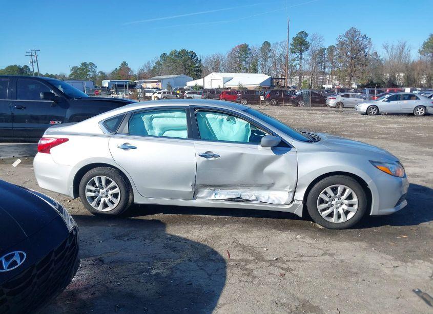 Photo 13 of 2017 Nissan Altima 2.5 S (VIN 1N4AL3AP7HC155007)