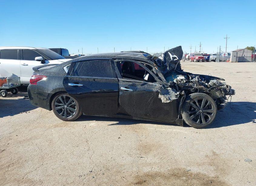 Photo 13 of 2017 Nissan Altima 2.5 SR (VIN 1N4AL3AP7HC168663)