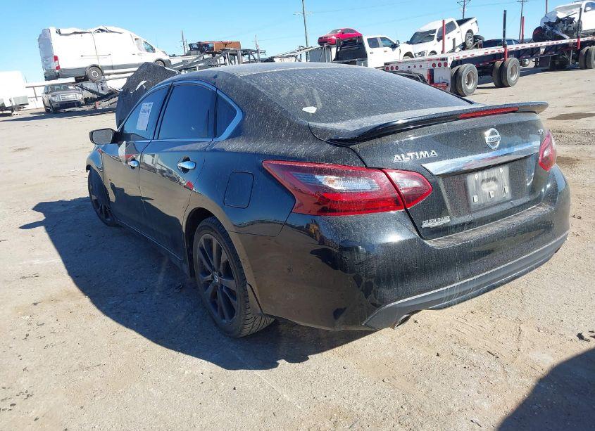 Photo 3 of 2017 Nissan Altima 2.5 SR (VIN 1N4AL3AP7HC168663)
