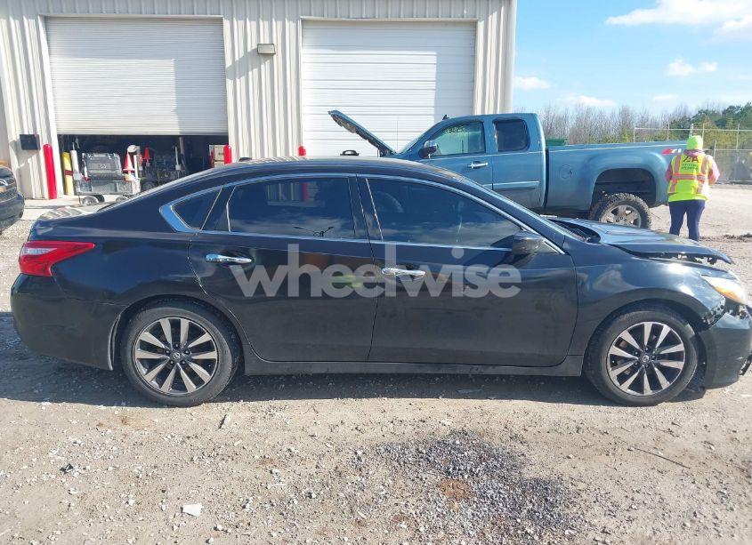 Photo 13 of 2017 Nissan Altima 2.5 SV (VIN 1N4AL3AP7HC168694)