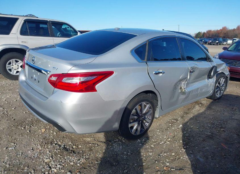 Photo 4 of 2017 Nissan Altima 2.5 SV (VIN 1N4AL3AP7HC178044)