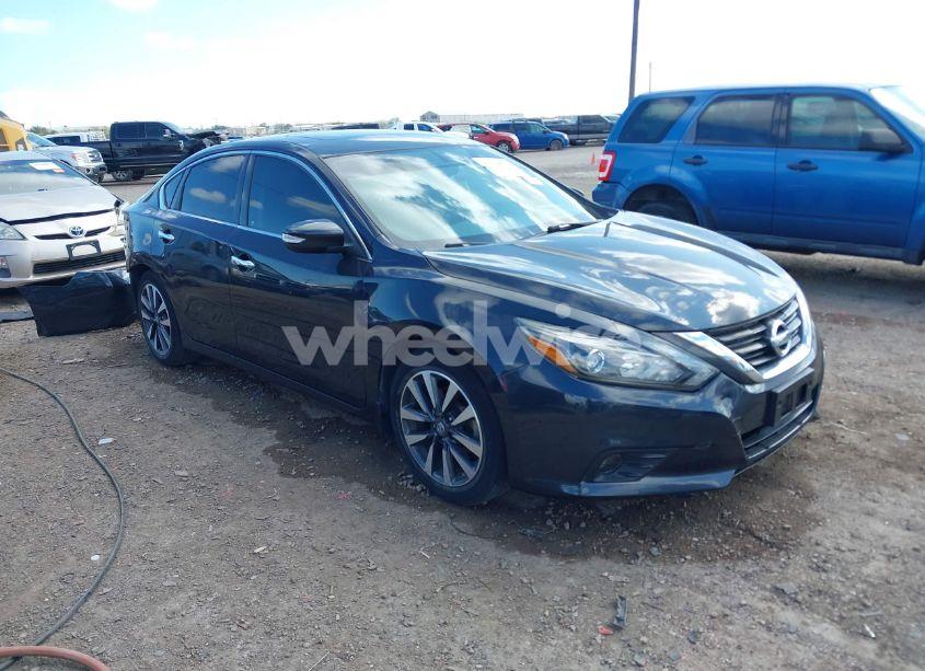 2017 Nissan Altima 2.5 SL (VIN 1N4AL3AP7HC188394) main photo