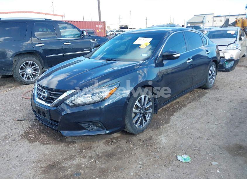 Photo 2 of 2017 Nissan Altima 2.5 SL (VIN 1N4AL3AP7HC188394)