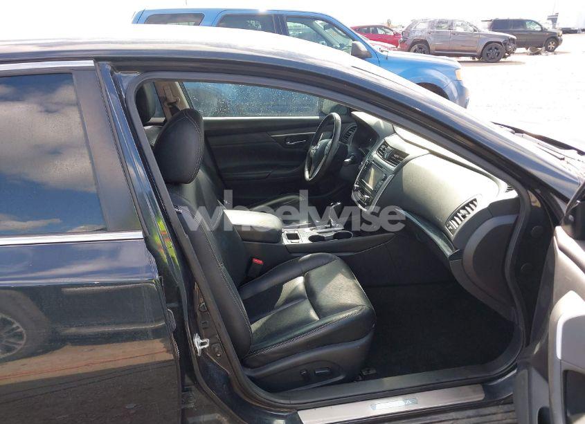 Photo 5 of 2017 Nissan Altima 2.5 SL (VIN 1N4AL3AP7HC188394)