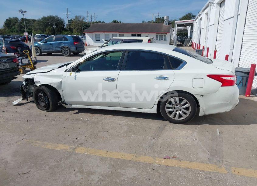 Photo 14 of 2017 Nissan Altima 2.5 S (VIN 1N4AL3AP7HC198164)