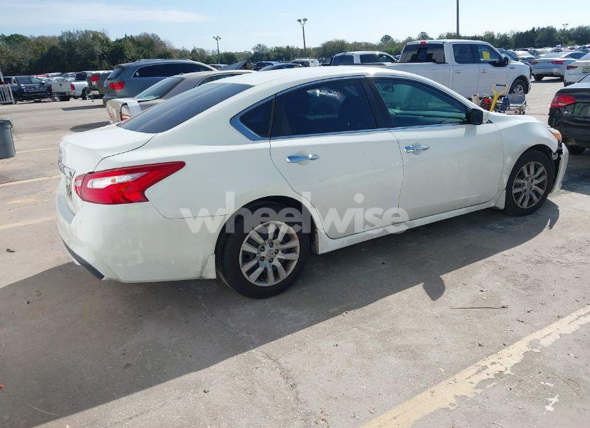 Photo 4 of 2017 Nissan Altima 2.5 S (VIN 1N4AL3AP7HC198164)
