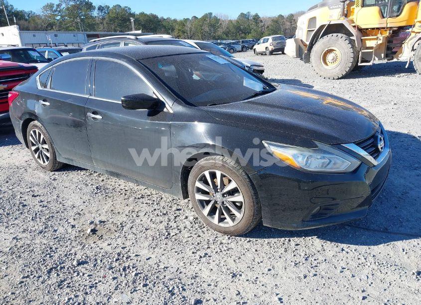 2017 Nissan Altima 2.5 SV (VIN 1N4AL3AP7HC202570) main photo
