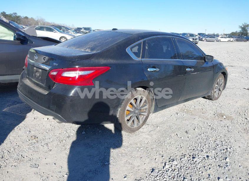 Photo 4 of 2017 Nissan Altima 2.5 SV (VIN 1N4AL3AP7HC202570)