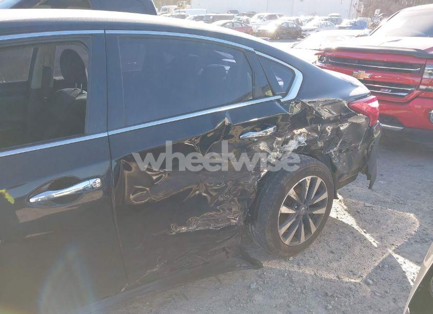 Photo 6 of 2017 Nissan Altima 2.5 SV (VIN 1N4AL3AP7HC202570)