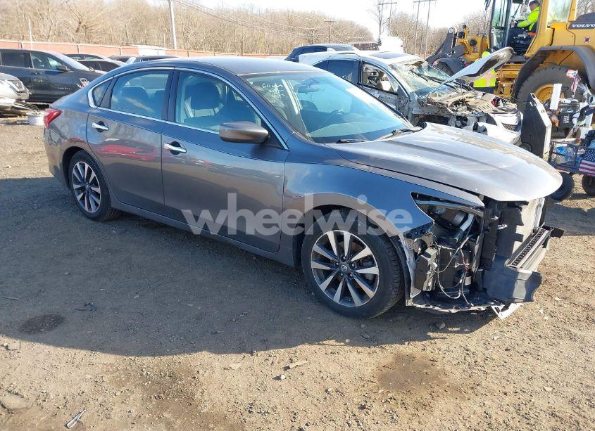 2017 Nissan Altima 2.5 SV (VIN 1N4AL3AP7HC202665) main photo