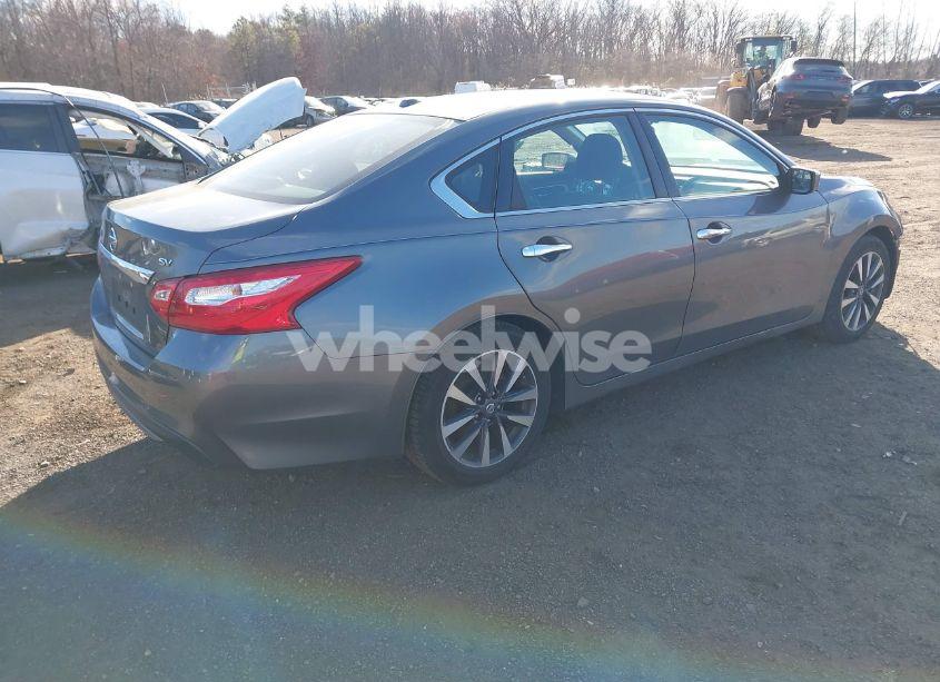 Photo 4 of 2017 Nissan Altima 2.5 SV (VIN 1N4AL3AP7HC202665)