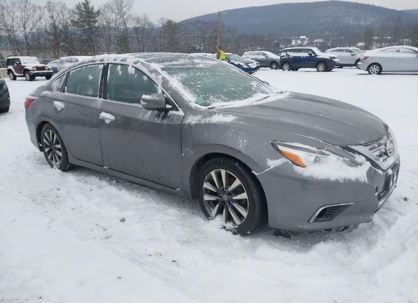2017 Nissan Altima 2.5 SL (VIN 1N4AL3AP7HC217795) main photo