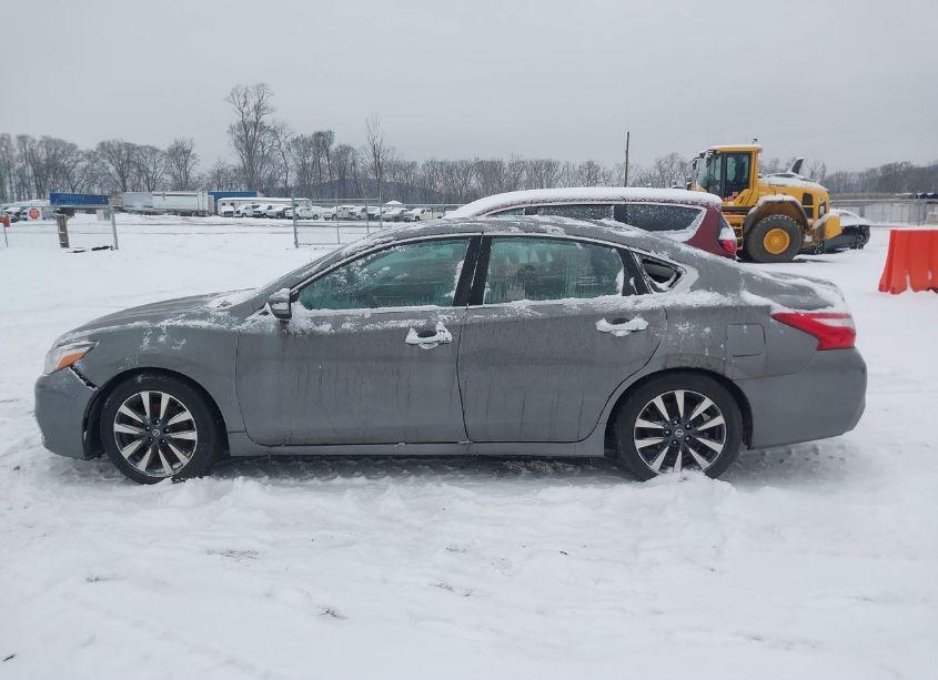 Photo 14 of 2017 Nissan Altima 2.5 SL (VIN 1N4AL3AP7HC217795)