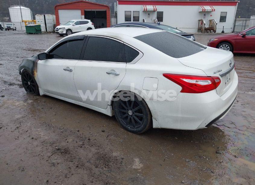 Photo 3 of 2017 Nissan Altima 2.5 S (VIN 1N4AL3AP7HC219160)