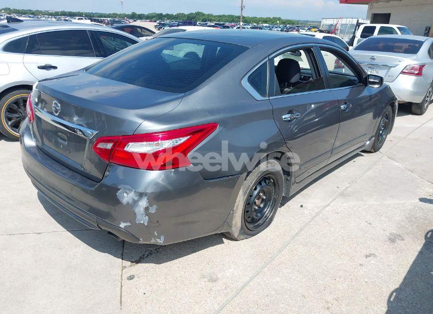 Photo 4 of 2017 Nissan Altima 2.5 S (VIN 1N4AL3AP7HC220535)