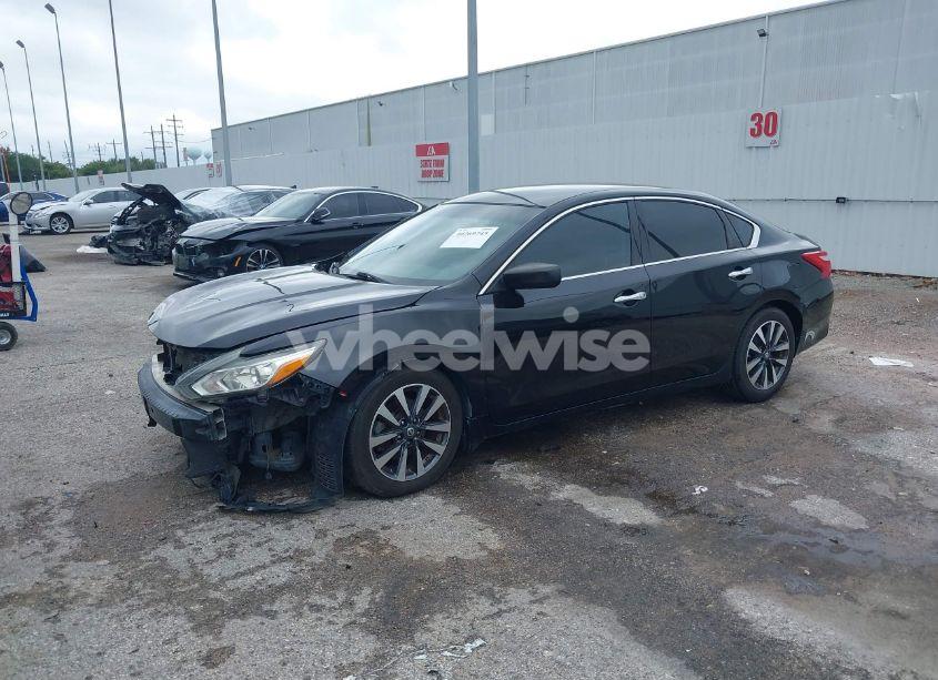 Photo 2 of 2017 Nissan Altima 2.5 SV (VIN 1N4AL3AP7HC225671)