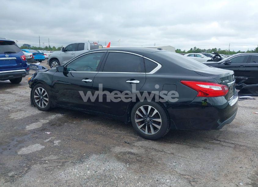 Photo 3 of 2017 Nissan Altima 2.5 SV (VIN 1N4AL3AP7HC225671)