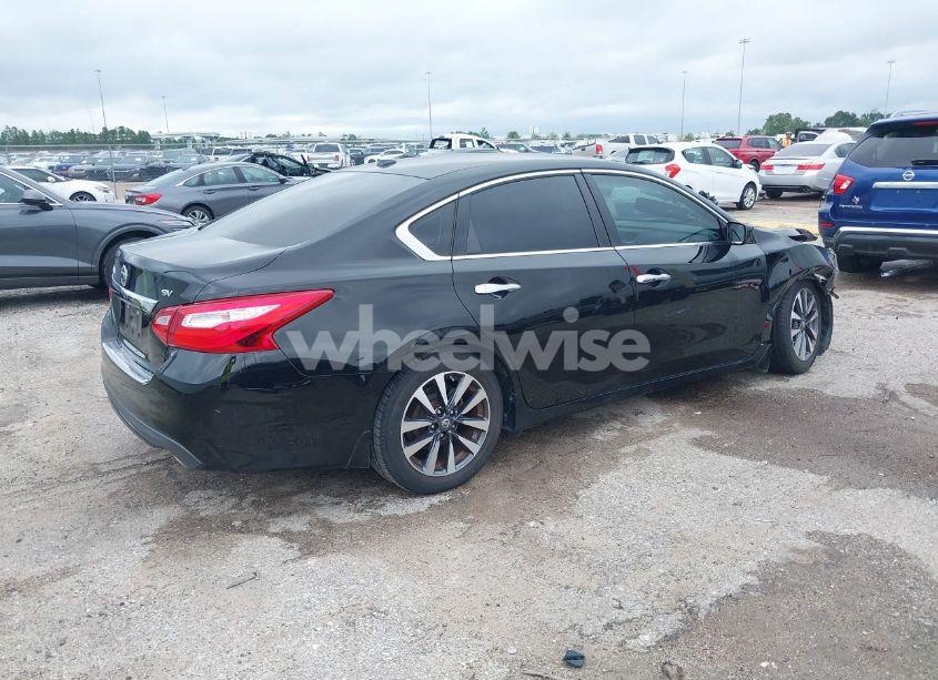 Photo 4 of 2017 Nissan Altima 2.5 SV (VIN 1N4AL3AP7HC225671)