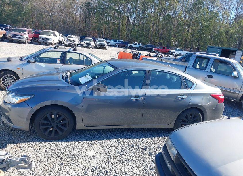 Photo 14 of 2017 Nissan Altima 2.5 SV (VIN 1N4AL3AP7HC227386)