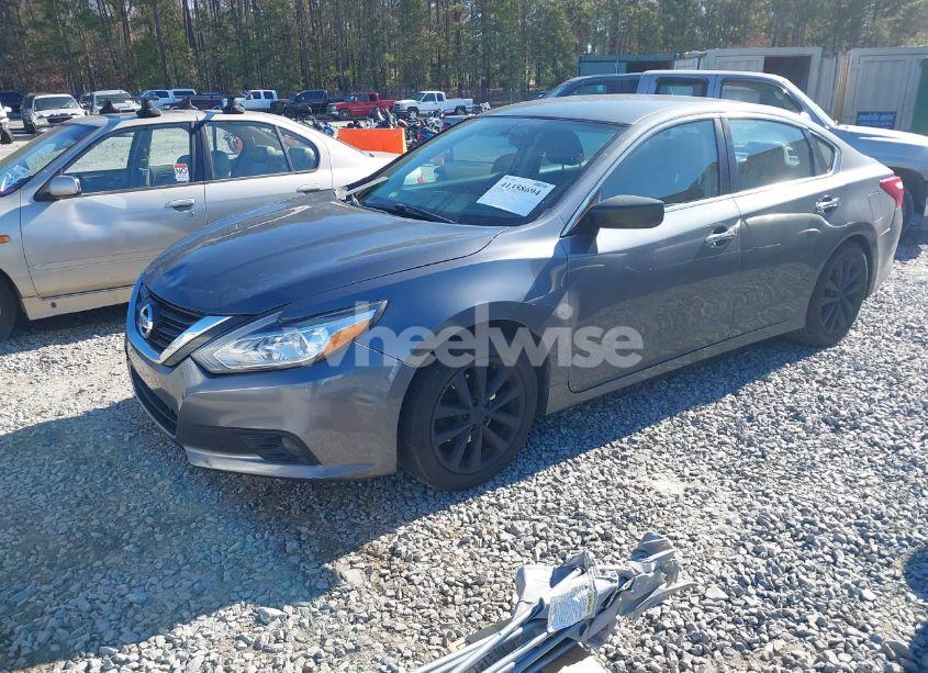 Photo 2 of 2017 Nissan Altima 2.5 SV (VIN 1N4AL3AP7HC227386)