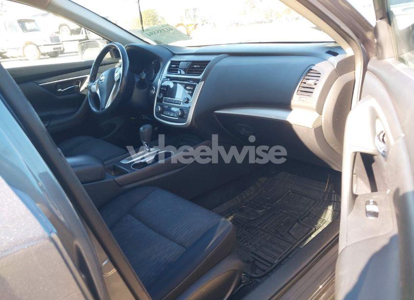 Photo 5 of 2017 Nissan Altima 2.5 SV (VIN 1N4AL3AP7HC227386)