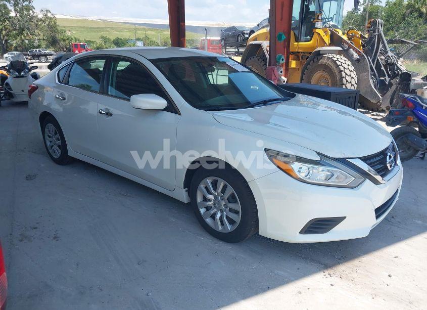 2017 Nissan Altima 2.5 S (VIN 1N4AL3AP7HC229414) main photo