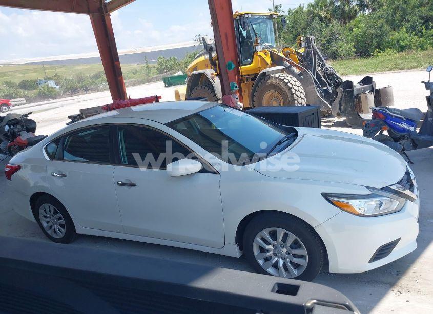 Photo 13 of 2017 Nissan Altima 2.5 S (VIN 1N4AL3AP7HC229414)