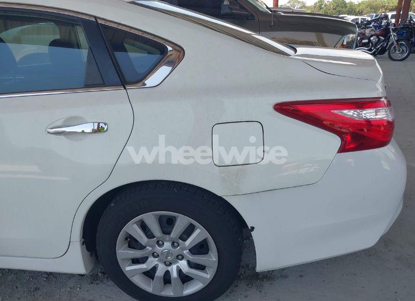 Photo 17 of 2017 Nissan Altima 2.5 S (VIN 1N4AL3AP7HC229414)