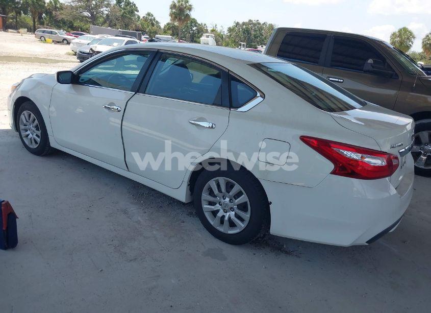 Photo 3 of 2017 Nissan Altima 2.5 S (VIN 1N4AL3AP7HC229414)