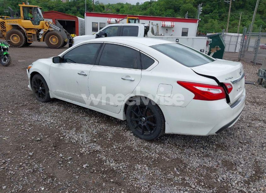 Photo 3 of 2017 Nissan Altima 2.5 S (VIN 1N4AL3AP7HC242034)